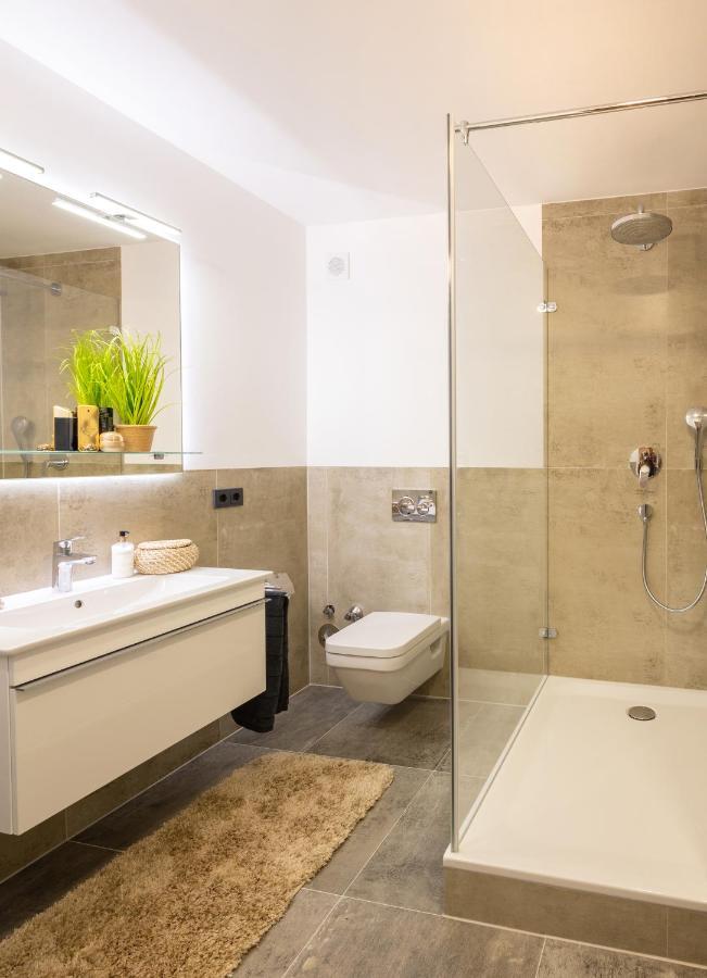 Sweethome - Luxus Pur - Grosse Kueche, 2 Baeder, 2 Terrassen Отобрун Екстериор снимка