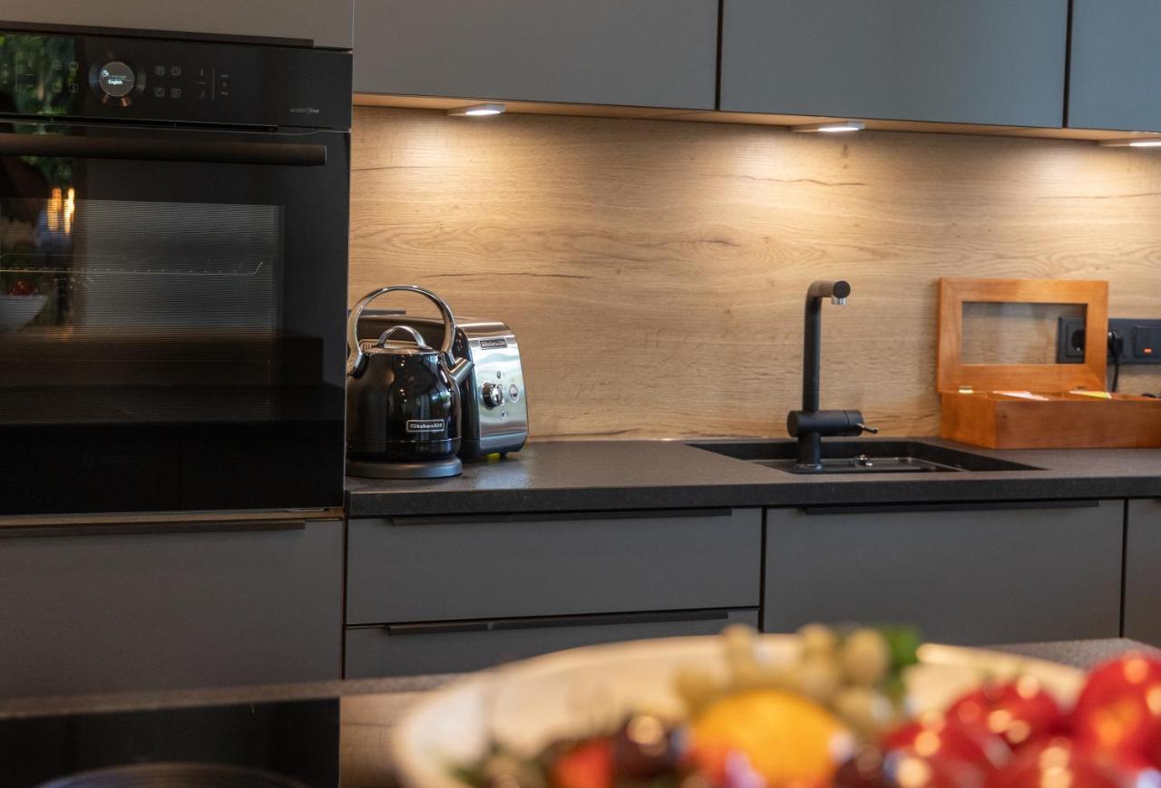 Sweethome - Luxus Pur - Grosse Kueche, 2 Baeder, 2 Terrassen Отобрун Екстериор снимка